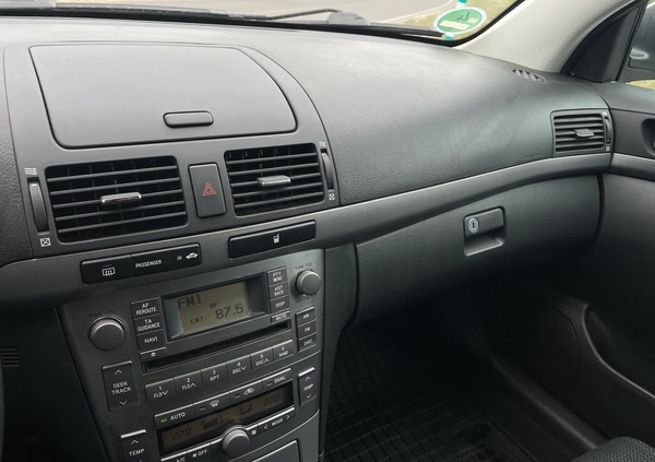 Toyota Avensis cena 19900 przebieg: 208000, rok produkcji 2008 z Nidzica małe 352